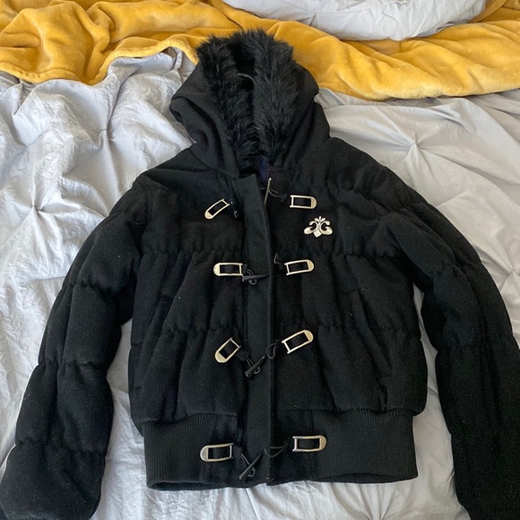 Dereon Jacket Womens XL. Black and silver. Fur lined hood.